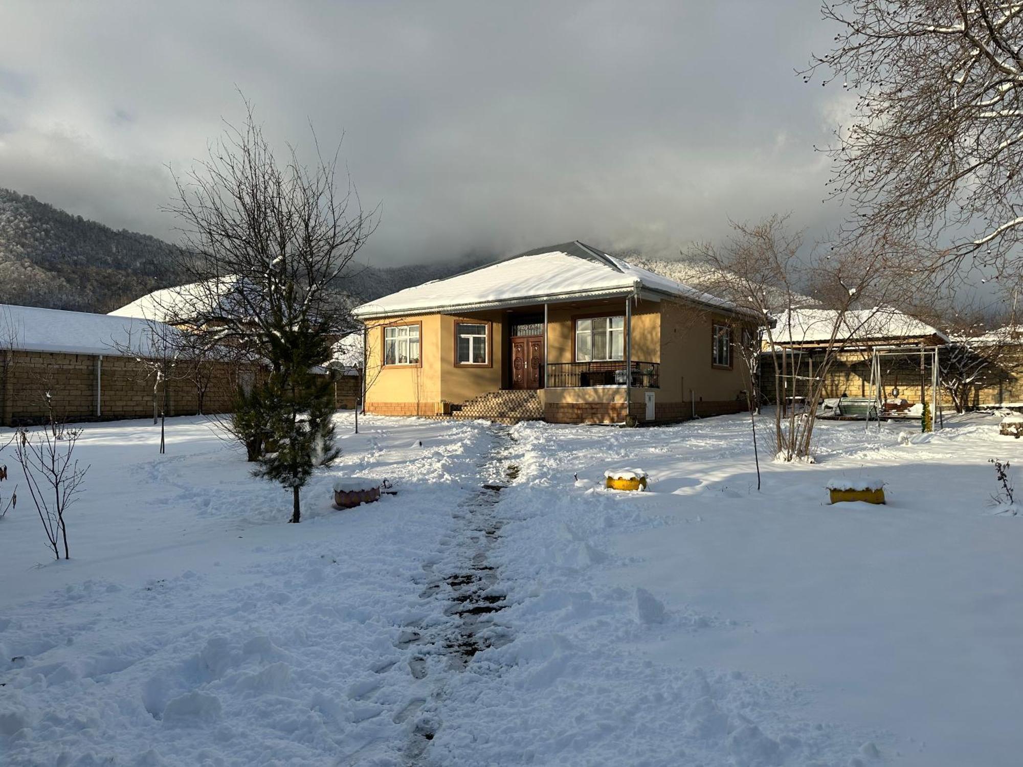 Villa In Qabala Eksteriør billede
